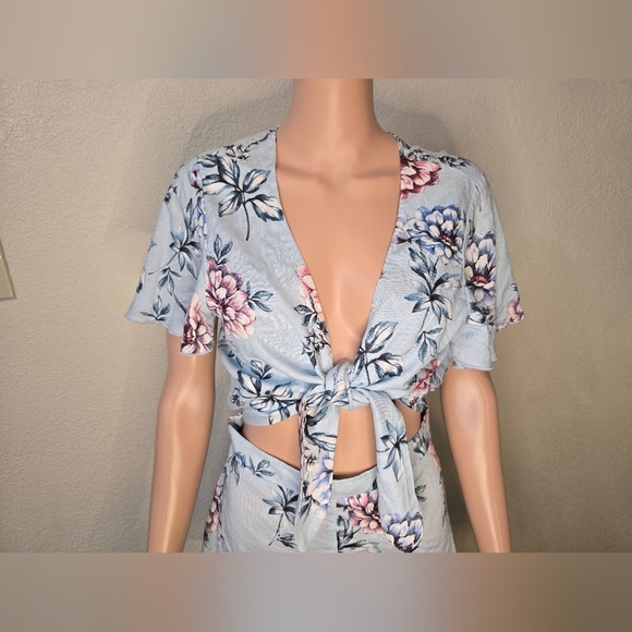 Show Me Your Mumu Blue Romper Sz Large Tie Front w Ruffle Edge  Shorts, … - Picture 10 of 13